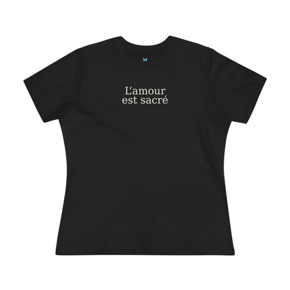 Black t-shirt with white text 'L'amour est sacré' 